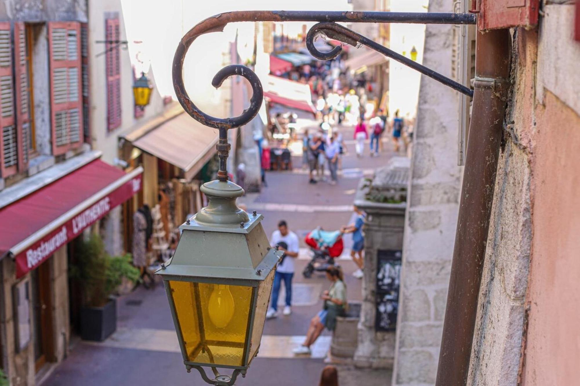 La Bulle Sereine - T2 Atypique En Centre Pieton Apartman Annecy Kültér fotó
